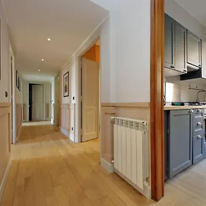 https://boutique-apartment-with-view-on-maxxi-museum.it-romehotels.com